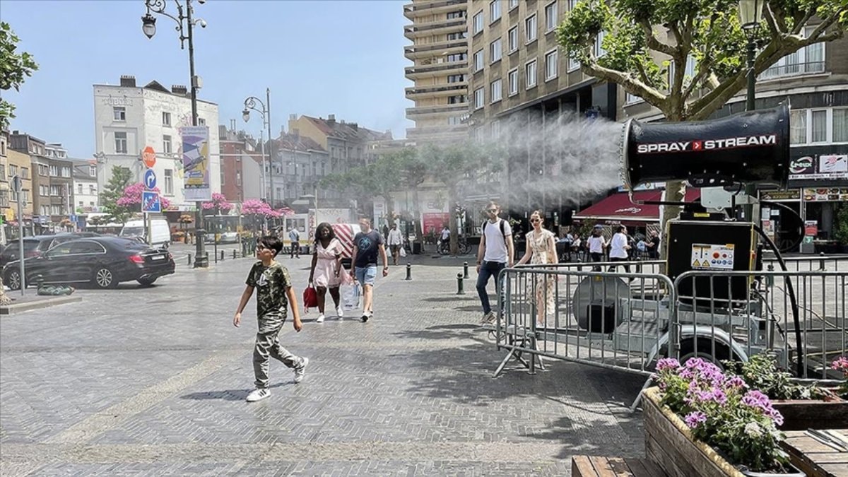 Fransa'da aşırı sıcaklar nedeniyle 7 kişi hayatını kaybetti