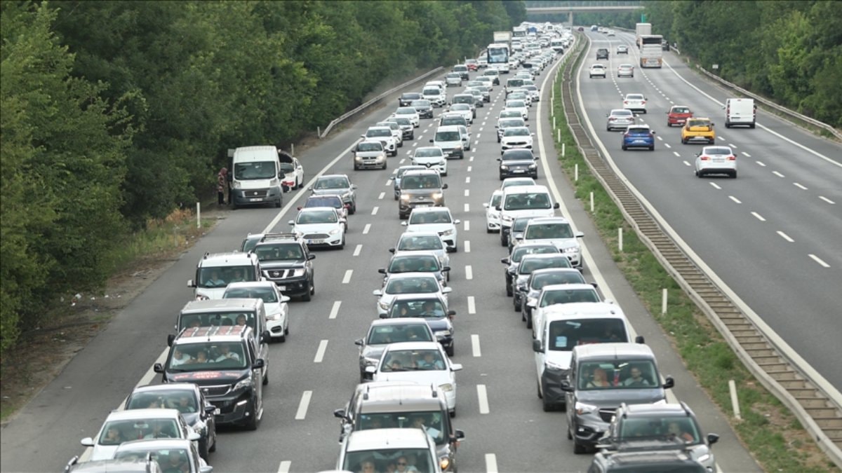 Kurban Bayramı tatilinde güvenli yolculuk için altın kurallar