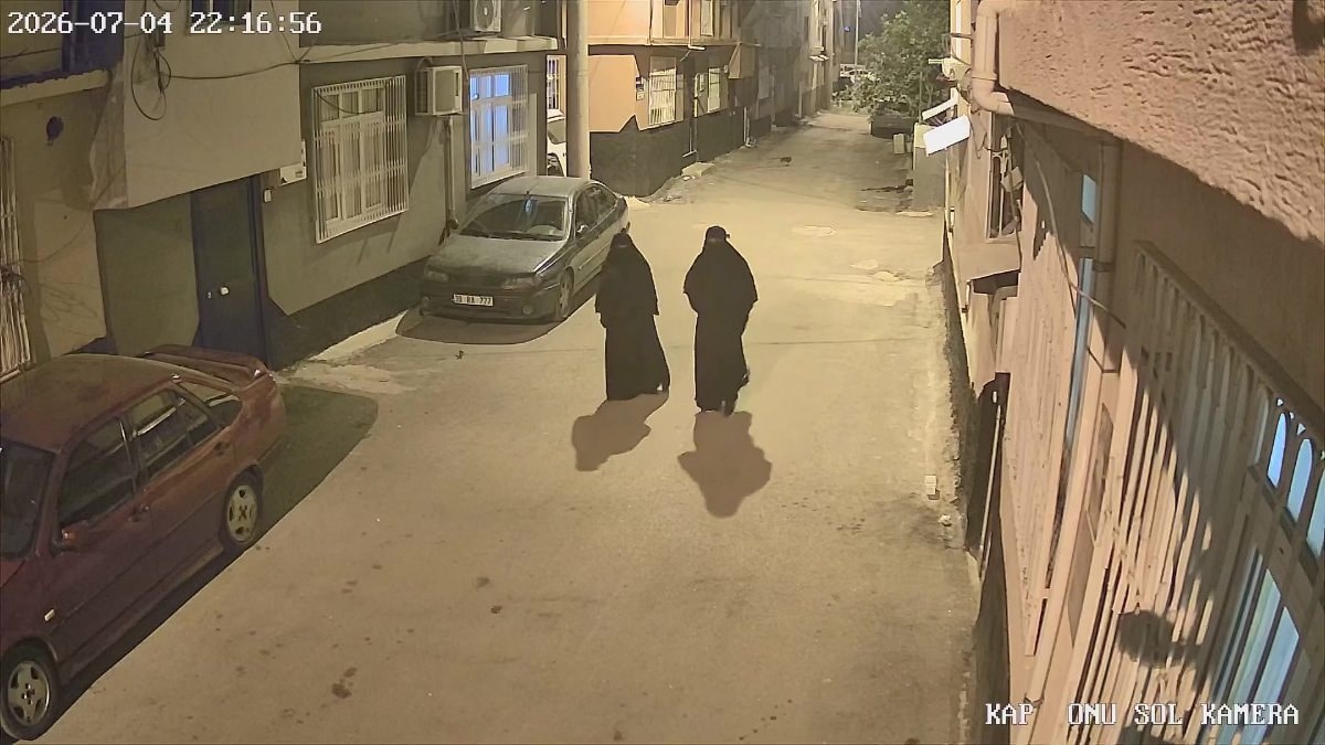 Adana'da erkek hırsızın çarşaf oyunu: Kadın kılığında evi soydu