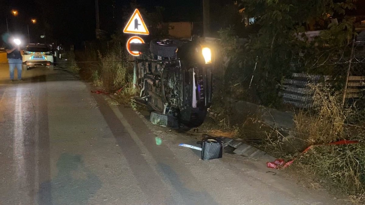 Bursa'nın kontrolden çıkan cip takla attı: 2 yaralı