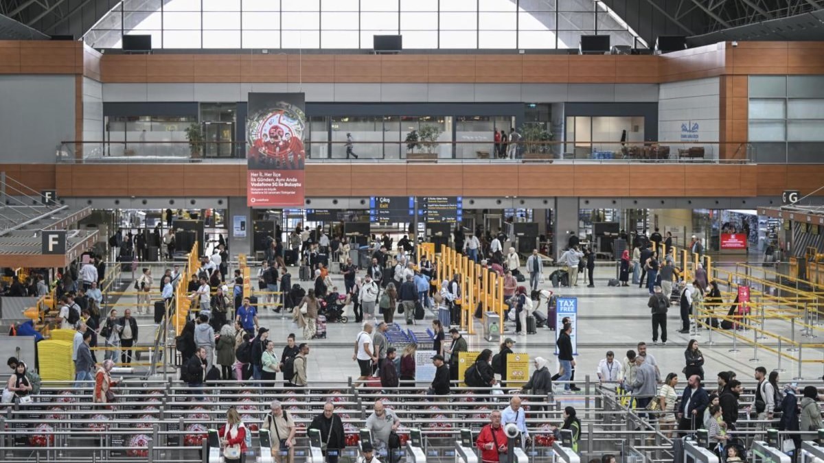Yerli turistler yılın ilk çeyreğinde 102,3 milyar lira seyahat harcaması yaptı