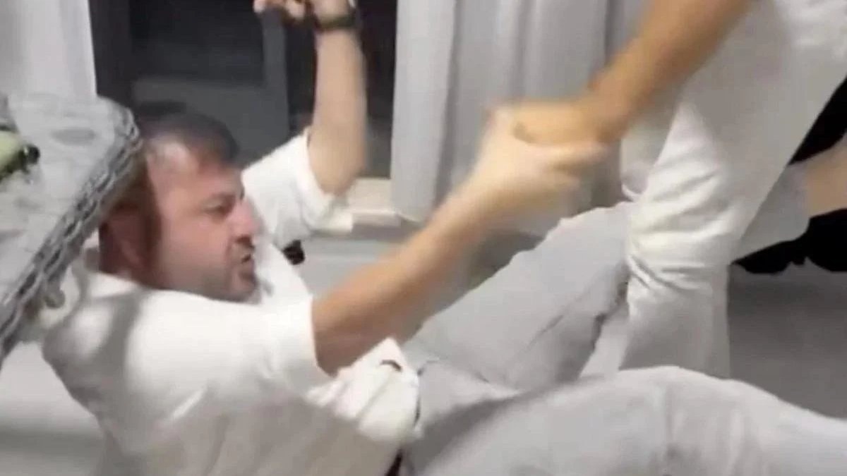 CHP'li milletvekili Ahmet Baran Yazgan'ın kavgası tacizden çıkmış: 'Bir posta atıp çıkacağım'