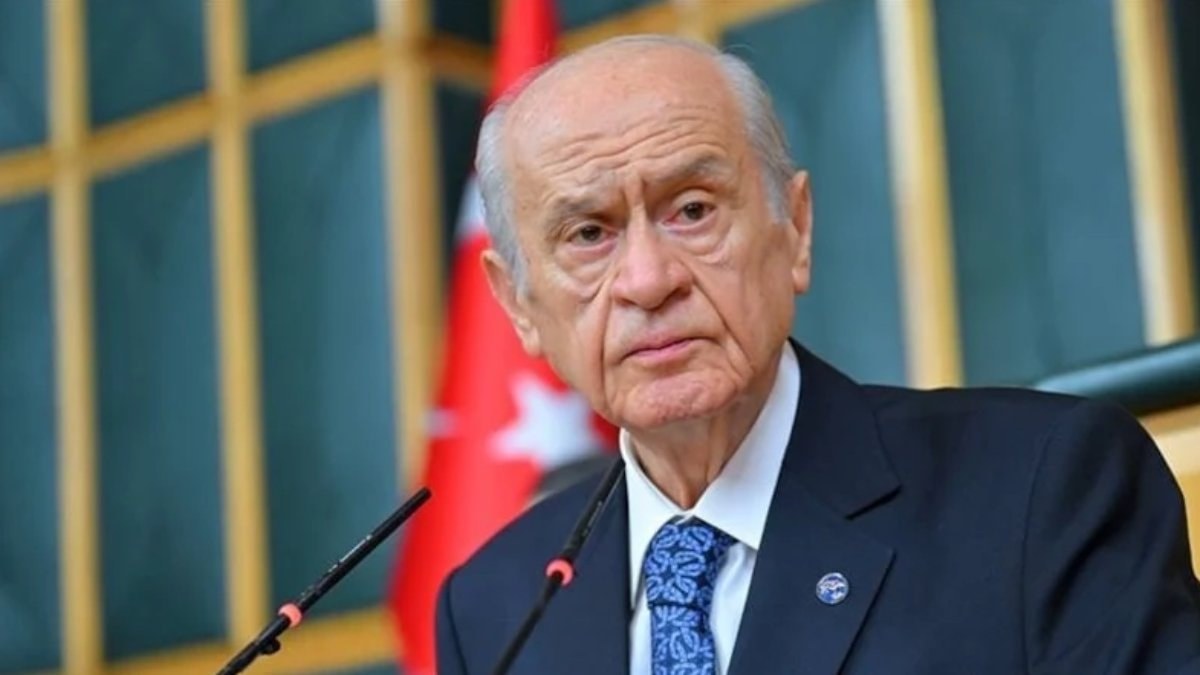 Devlet Bahçeli Terörsüz Türkiye için özel türkü hazırlattı