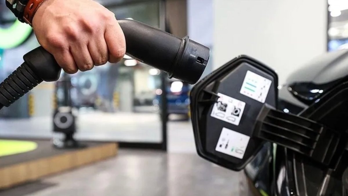 İngiltere'den sıfır emisyonlu araçlara 175 milyon dolarlık destek