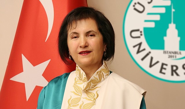 Rektör Prof. Dr. Nazife Güngör: "Mezuna kalmak yerine üniversite yolculuğuna başlayın!"