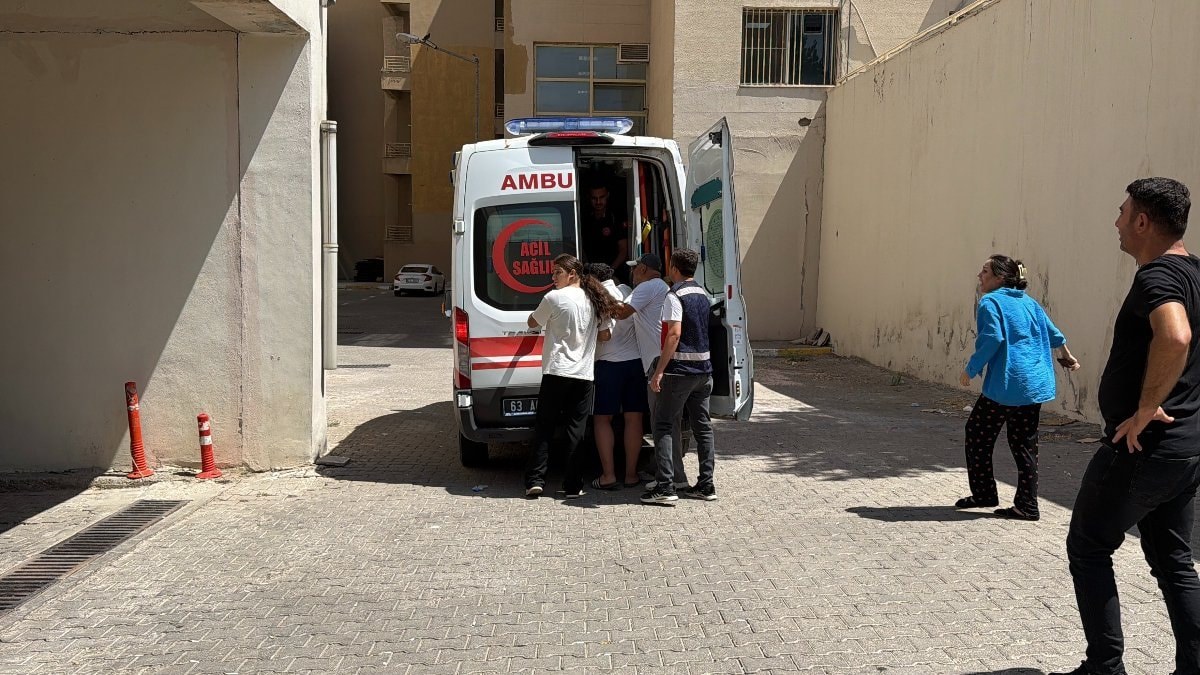 Şanlıurfa'da Fırat Nehri'ne giren iki kişi boğularak can verdi