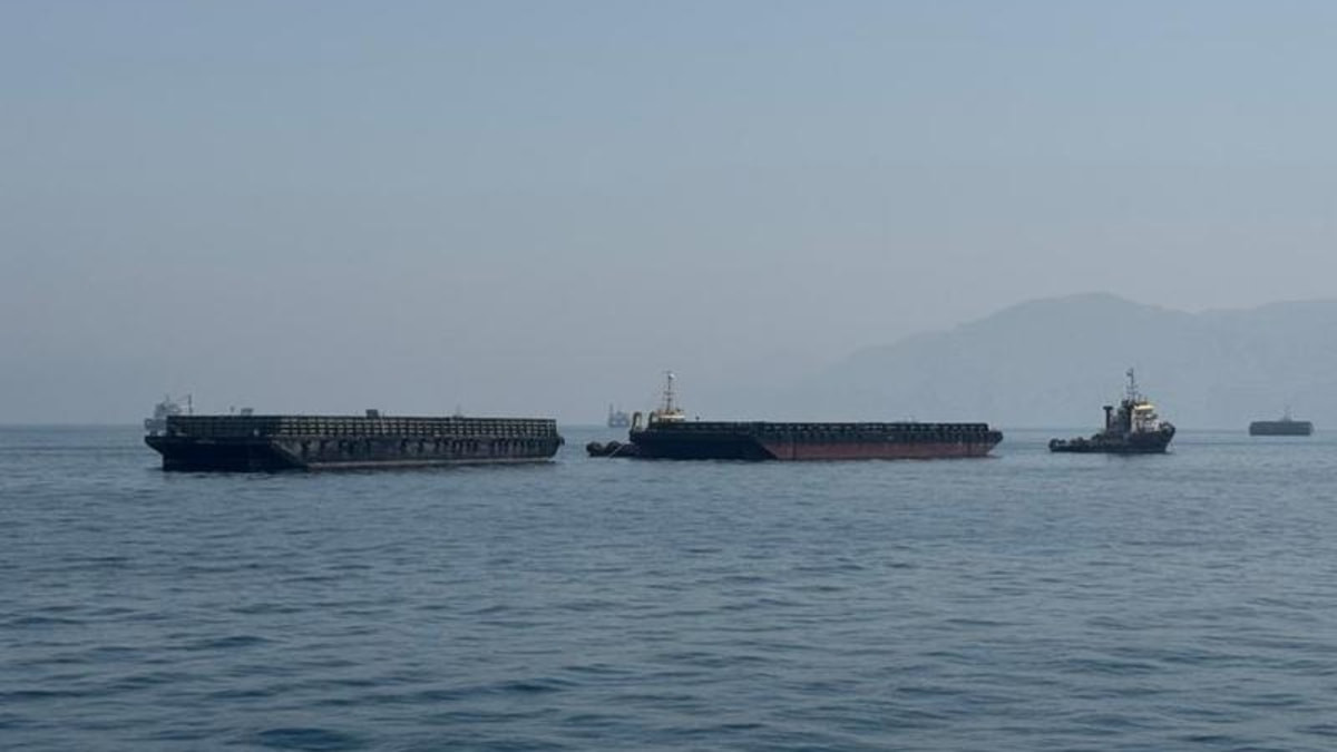 Hürmüz Boğazı'ndan geçen bir tanker Umman açıklarında vuruldu
