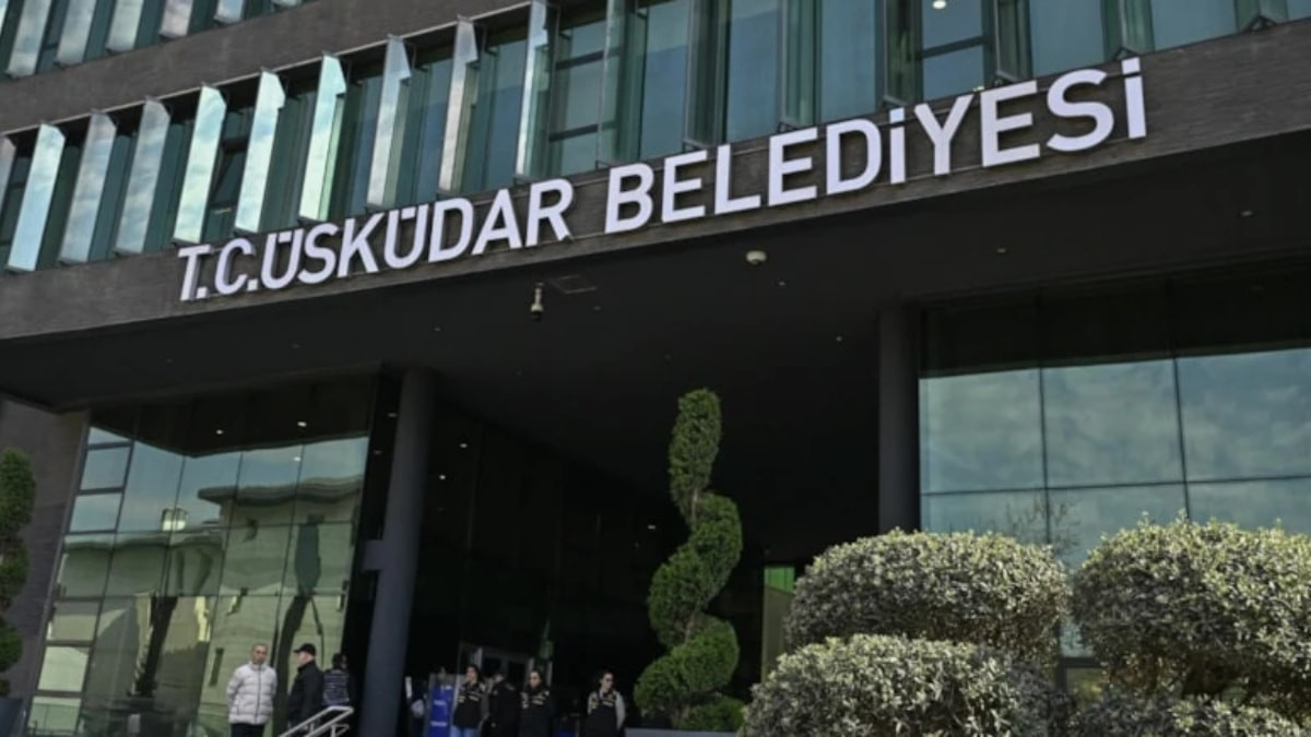 Üsküdar Belediyesi'nde 4 CHP'li üye AK Parti'ye geçti