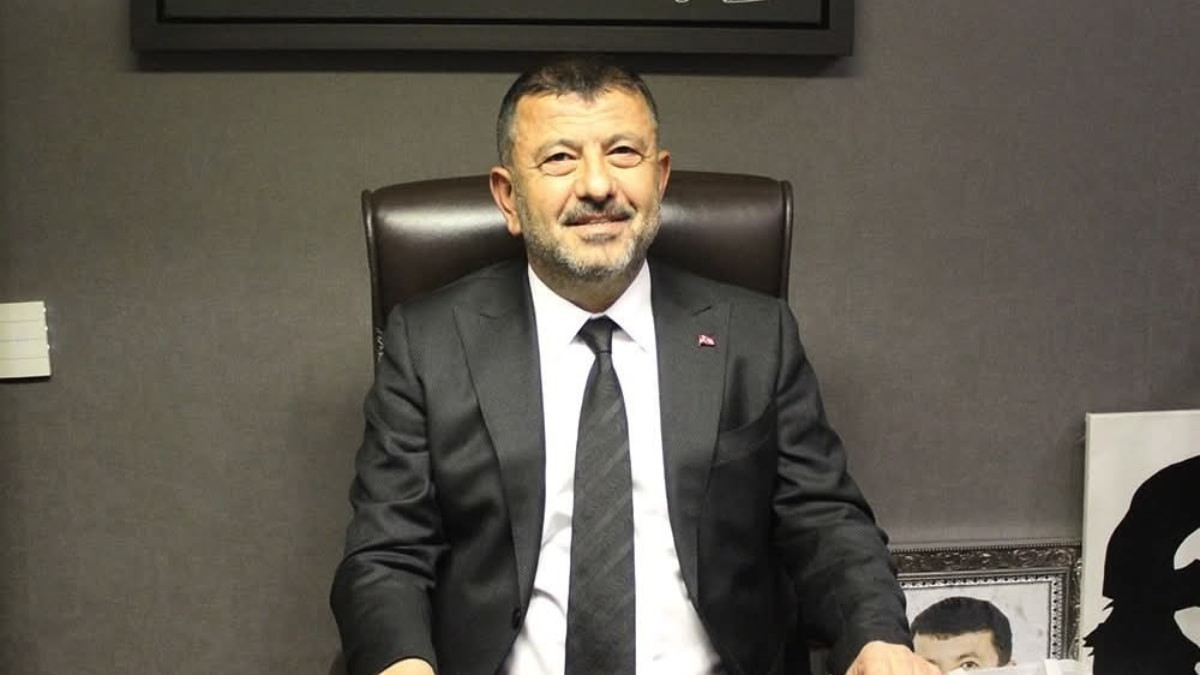 Yeni Partili Veli Ağbaba hastaneye kaldırıldı