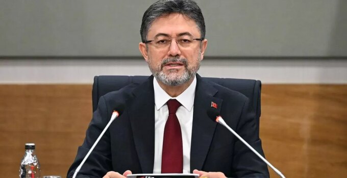 Bakan Yumaklı: "25 bin ateş savaşçısı kardeşim ile birlikte orman yangınlarıyla mücadele ediyoruz"
