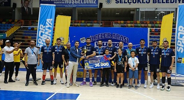 Konya Büyükşehir’in İlçeler Arası Voleybol Turnuvası’nda Şampiyon Hüyük