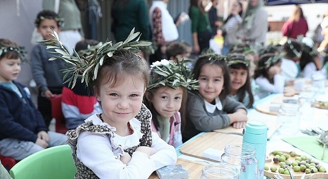 Şakran’da 6. Geleneksel Zeytin Kırma Şenliği Düzenlendi