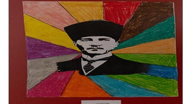 Sevginin en saf hali küçücük ellerde sergiye dönüştü