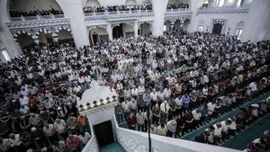 2025’in son hutbesinde yılbaşı mesajı: Kutlama, alkol ve piyangodan uzak durun