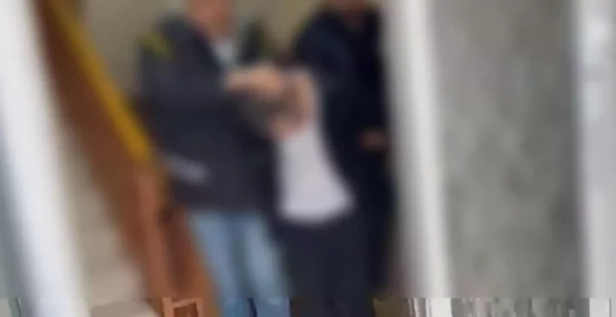 41 yıla hükümlü firari, kapıda polisi görünce intihara kalkıştı