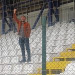 600 kilometrelik deplasman sadakati: Tribünde tek başına destek verdi