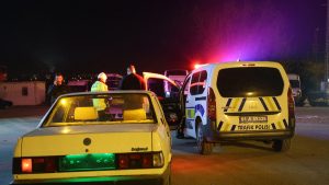 Adana’da tehlikeli hareketler yapan 2 otomobil sürücüsüne 49 bin TL ceza