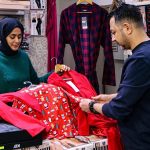 Adana’da yılbaşı öncesi kırmızı çamaşır satışları arttı