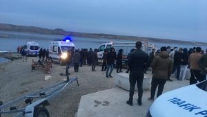 Adıyaman’da teknede korku dolu anlar: 4 kişi kurtarıldı, 1 kayıp
