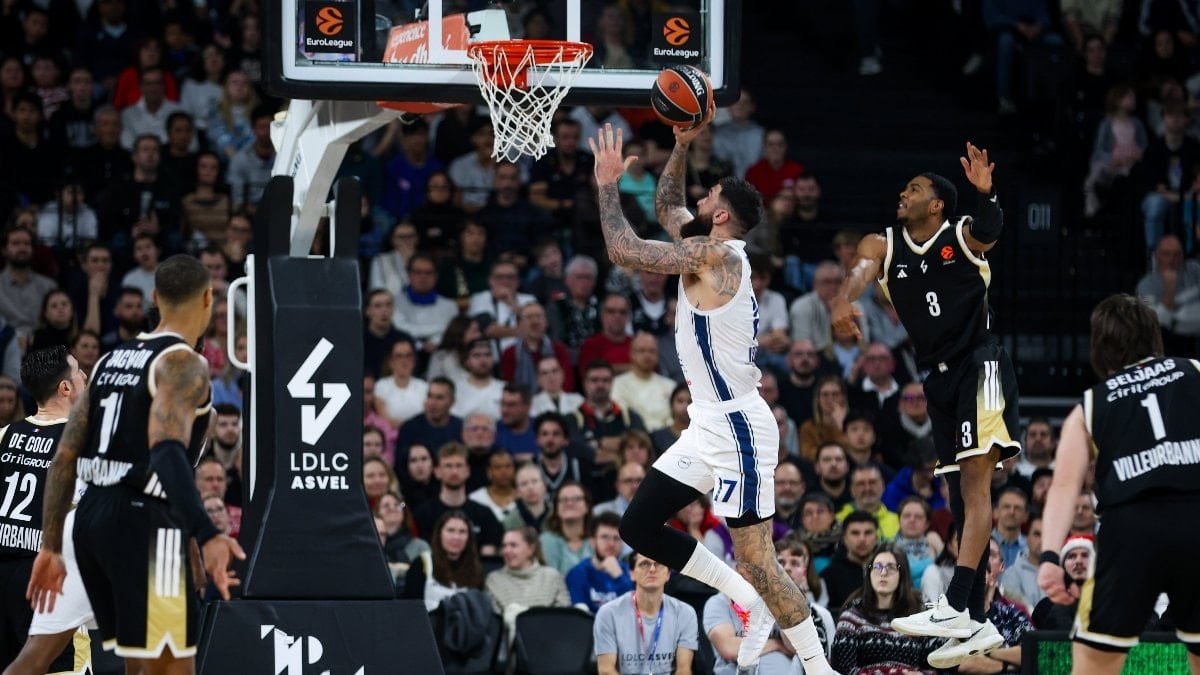 Anadolu Efes iki uzatma sonunda ASVEL’e mağlup oldu