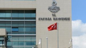 Anayasa Mahkemesi kanuni faiz uygulamasını iptal etti