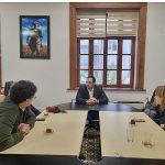 Ayvalık Alan Başkanlığı, İzmir Büyükşehir Belediyesi Ahmet Piriştina Kent Arşivi ve Müzesi’ni (APİKAM) ziyaret etti.