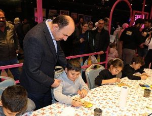 Başkan Altay 17. Altın Dokunuşlar Festivali’nde Ziyaretçilerle ve Çocuklarla Buluştu