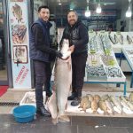 Batman’da 2 metre 10 santimlik dev turna balığı vatandaşların ilgisini çekti