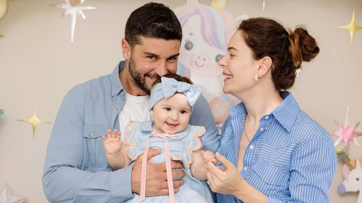 Berk Oktay ve eşi Yıldız Çağrı Atiksoy tatilde! Aşk tazelediler