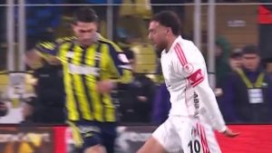 Beşiktaş’tan devre arasında hakeme tepki!