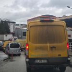 Bilecik’te PTT’nin kargo araçları trafiği kilitliyor