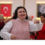 Buca Belediyesi’nden engel tanımayan yeni yıl kutlaması