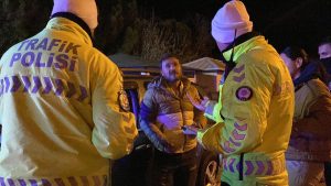 Burdur’da ehliyetsiz sürücüden ilginç savunma: Biz Türkiye’ye para getiriyoruz