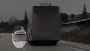 Burdur’da trafik güvenliğini tehlikeye sokan sürücünün ehliyetine el konuldu