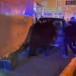 Bursa’da 3 araca çarpan kamyonetin sürücüsünün 2.49 promil alkollü olduğu tespit edildi