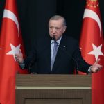 Cumhurbaşkanı Erdoğan’dan Özgür Özel’in mezarlıktaki rakılı görüntülerine sert tepki