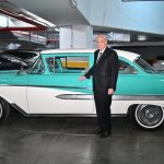 Devlet Bahçeli’den klasik otomobil hediyesi