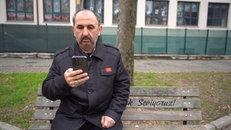 Dolandırıcıların kullandığı yapay zeka videosuna kandı milyonlar kaptırdı