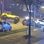 Düzce’de park halindeki otomobile çarpan taksi devrildi