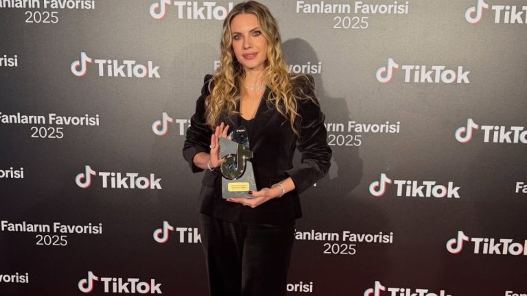 Eda Ece ve Buğrahan Tuncer’den yeni aile paylaşımı