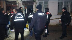 Erzurum’da evinde bıçaklı saldırıya uğradı