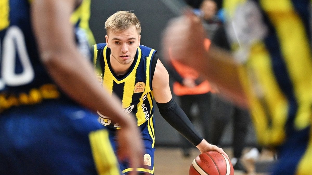 Fenerbahçe’den Arturs Zagars’ın sakatlığına ilişkin açıklama