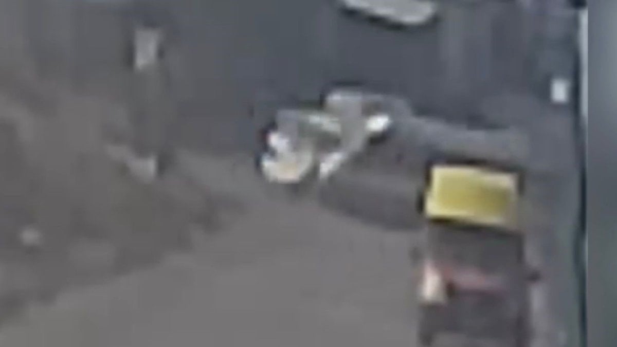 Gaziantep’te servis ile panelvan çarpıştığı kazada 1 kişi hayatını kaybetti