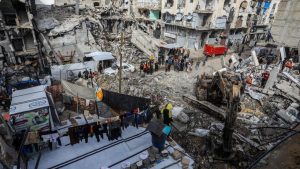 Gazze’de iki yıl önce bombalanan evin enkazından 25 kişi daha çıkarıldı