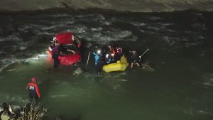 Hakkari’de otomobil Zap Suyu’na yuvarlandı: 23 yaşındaki Suden kurtarılamadı