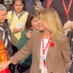 Halay’da başörtülü kadının elini bırakan Gülben Ergen’den açıklama