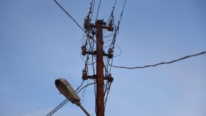 Hatay’da elektrik tellerinin bomba gibi patladığı anlar panik yarattı