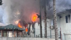 Hatay’da işçilerin kaldığı konteyner yatakhanede yangın