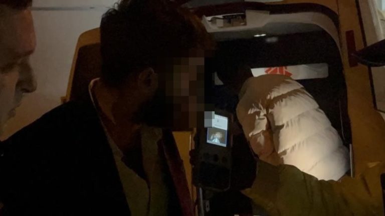 Hatay’da polisin alkollü sürücüyle imtihanı: 43 bin 890 TL para cezası kesildi