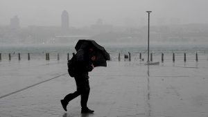 İstanbul’a fırtına uyarısı: Saatte 75 km hızında şiddetli rüzgar bekleniyor